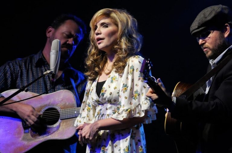 Alison-Krauss-2011-IBMA-Bluegrass-fan-fest-billboaord-1548-1626796237